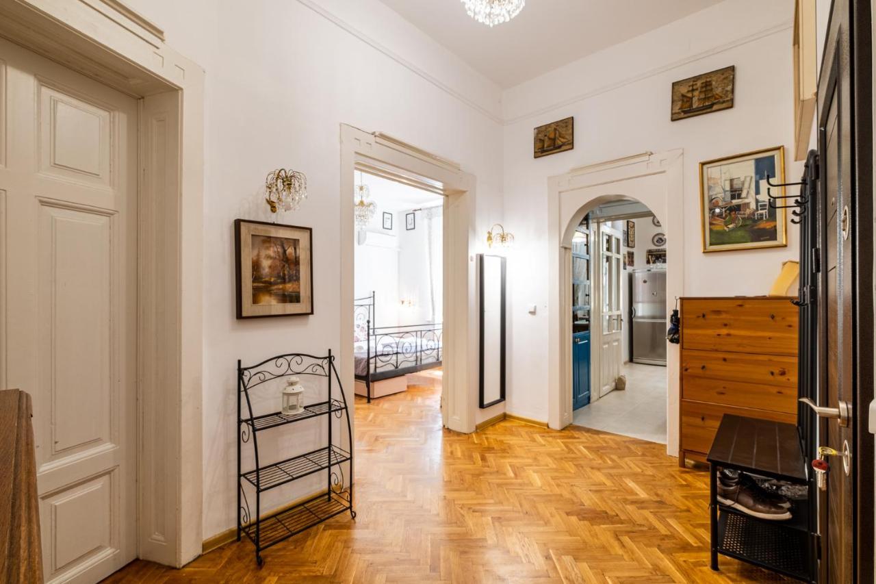 Aristocratic 2Bdrm Central Apartment فارنا المظهر الخارجي الصورة