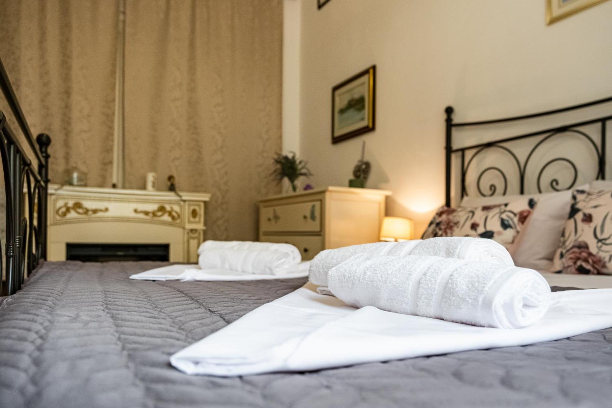 Aristocratic 2Bdrm Central Apartment فارنا المظهر الخارجي الصورة